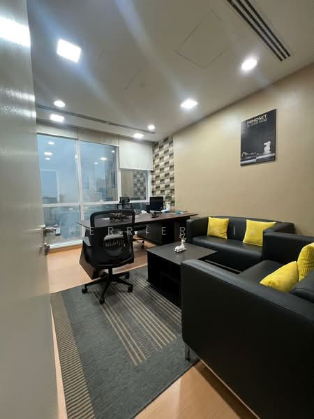 Servis Apartment untuk Dijual di Serviced Residence @ Binjai 8 - Sherrier Sia - Study - PropertyGuru.com.my