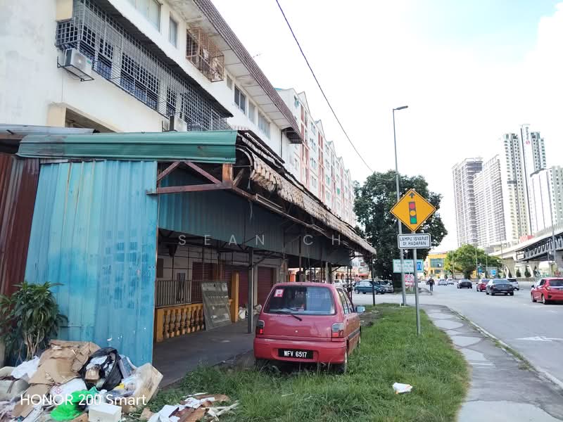 Shop for Rent in Seri Kembangan (Selangor) - Sean Chu - Exterior - PropertyGuru.com.my
