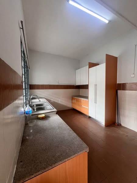 Rumah Berkembar untuk Dijual di Taman Puncak Jalil (Seri Kembangan) - Wai Hoe - Kitchen - PropertyGuru.com.my