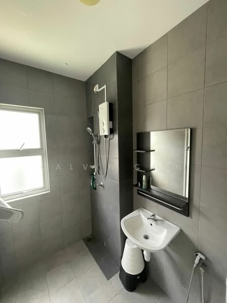 2-storey Terraced House for Sale in Bandar Gamuda Gardens (Rawang) - calvin Chin - Bathroom - PropertyGuru.com.my
