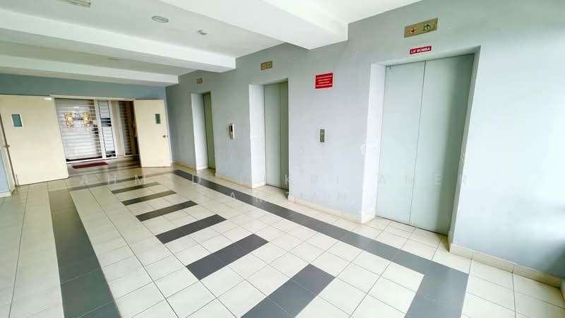 Kondominium untuk Dijual di Aman Heights Condominium - Ahmad Fikri Amer Hamzah - Corridor - PropertyGuru.com.my