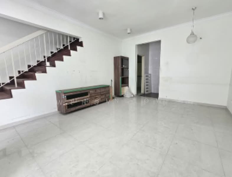 Rumah Teres 2 Tingkat untuk Dijual di TAMAN PUCHONG UTAMA (Puchong) - Junbin Low - Living Room - PropertyGuru.com.my