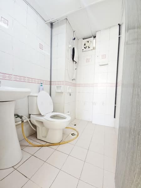 Kondominium untuk Dijual di Villa Emas - Jason Ewe - Bathroom - PropertyGuru.com.my