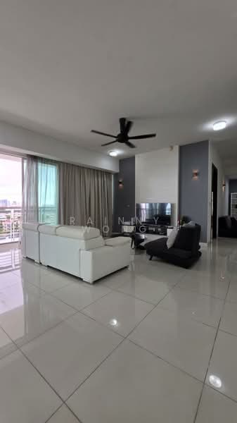 Kondominium untuk Disewa di Gurney Paragon - Rainny Wong - Living Room - PropertyGuru.com.my