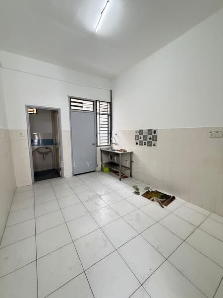 Rumah Teres 2 Tingkat untuk Dijual di Pulai (Johor) - Elyn Tay - Kitchen - PropertyGuru.com.my