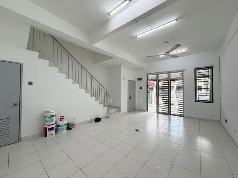 Rumah Teres 2 Tingkat untuk Dijual di Pulai (Johor) - Elyn Tay - Living Room - PropertyGuru.com.my
