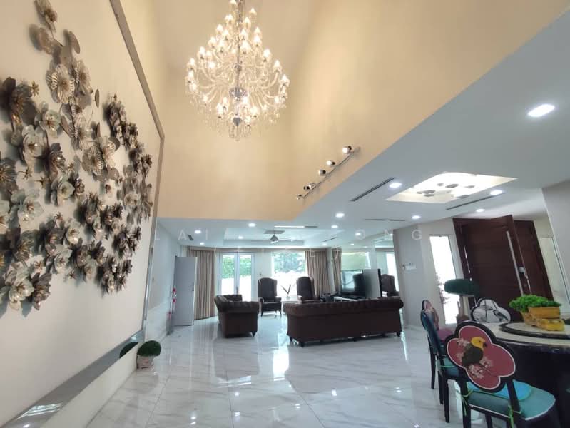 Bungalow for Sale in SS19 (Subang Jaya) - Elaine Chong (Elle) - Living Room - PropertyGuru.com.my