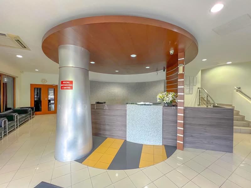 Shop / Office for Sale in Seksyen 13 (Shah Alam) - Nadia Shukri - Lobby - PropertyGuru.com.my