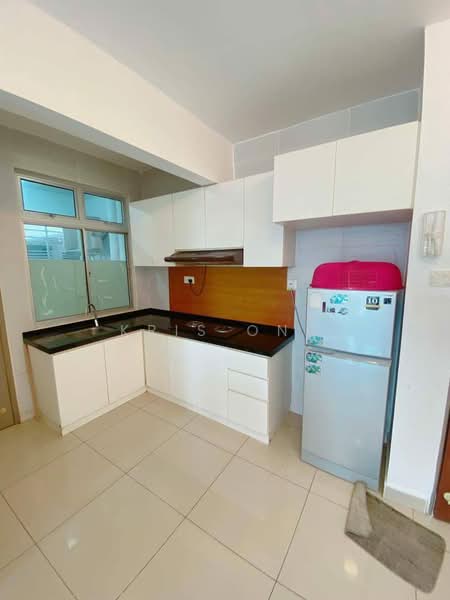 Service Residence for Rent at Larkin Heights - Kris Ong - Kitchen - PropertyGuru.com.my