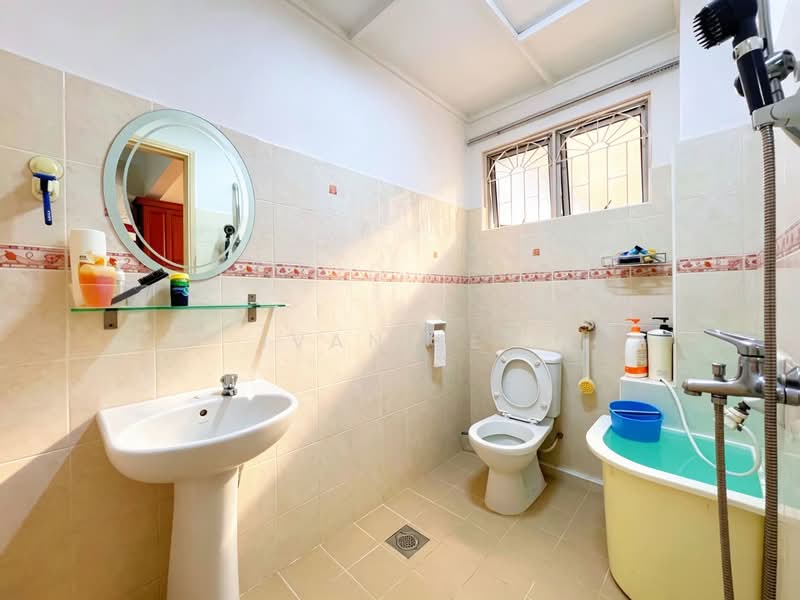 2-storey Terraced House for Sale in Taman Tun Dr Ismail (Kuala Lumpur) - Ivan Lee - Bathroom - PropertyGuru.com.my