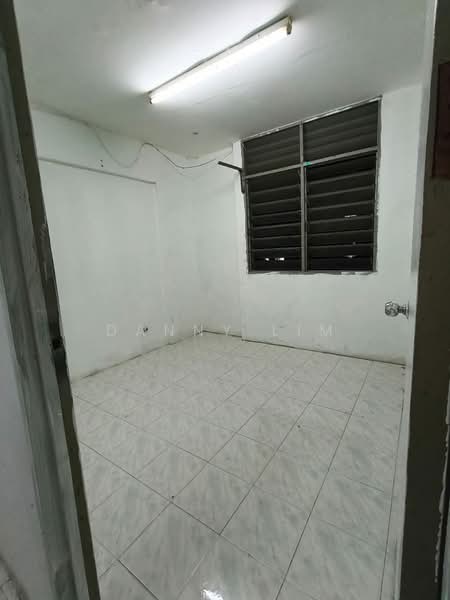 Flat for Sale at Green Garden - Danny Lim - Interior - PropertyGuru.com.my