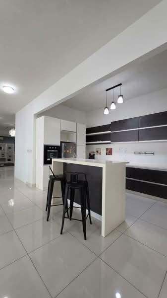 Kondominium untuk Disewa di Gurney Paragon - Elaine Ooi - Kitchen - PropertyGuru.com.my