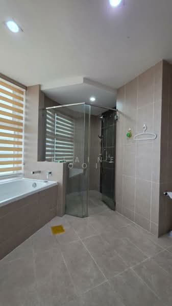 Kondominium untuk Disewa di Gurney Paragon - Elaine Ooi - Bathroom - PropertyGuru.com.my