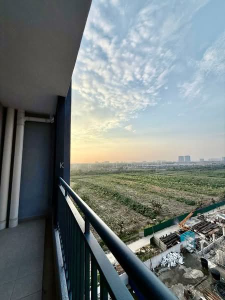 Lakefront Residence - 2