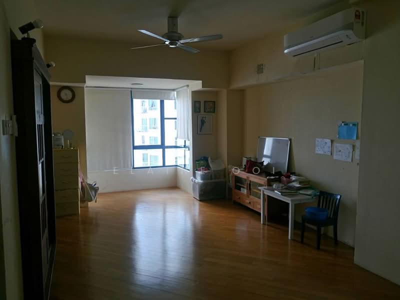Kondominium untuk Dijual di The Regency Condominium - Elaine Ooi - Living Room - PropertyGuru.com.my