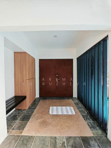 Bungalow for Rent in Bangsar (Kuala Lumpur) - Zarema Kulbuzheva - Entrance - PropertyGuru.com.my
