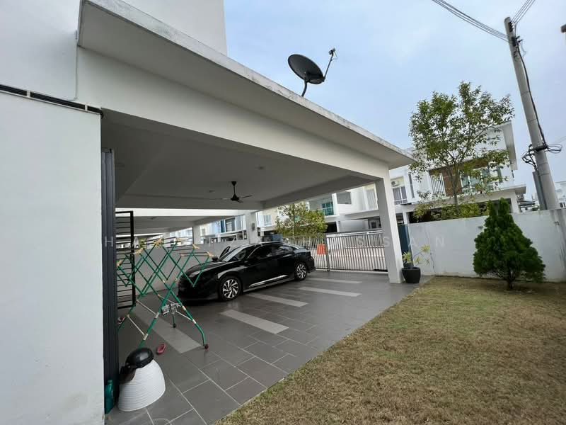 Rumah Teres 2 Tingkat untuk Disewa di Seremban (Negeri Sembilan) - Hasliza Hassan - Exterior - PropertyGuru.com.my