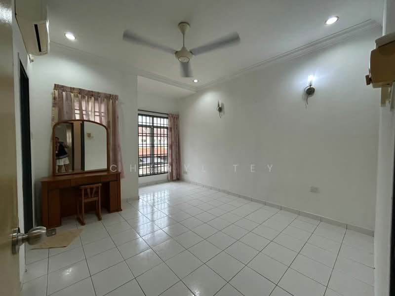 2-storey Terraced House for Rent in Taman Setia Indah (Tebrau) - Cheryl Tey - Bedroom - PropertyGuru.com.my