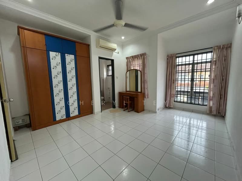 2-storey Terraced House for Rent in Taman Setia Indah (Tebrau) - Cheryl Tey - Bedroom - PropertyGuru.com.my