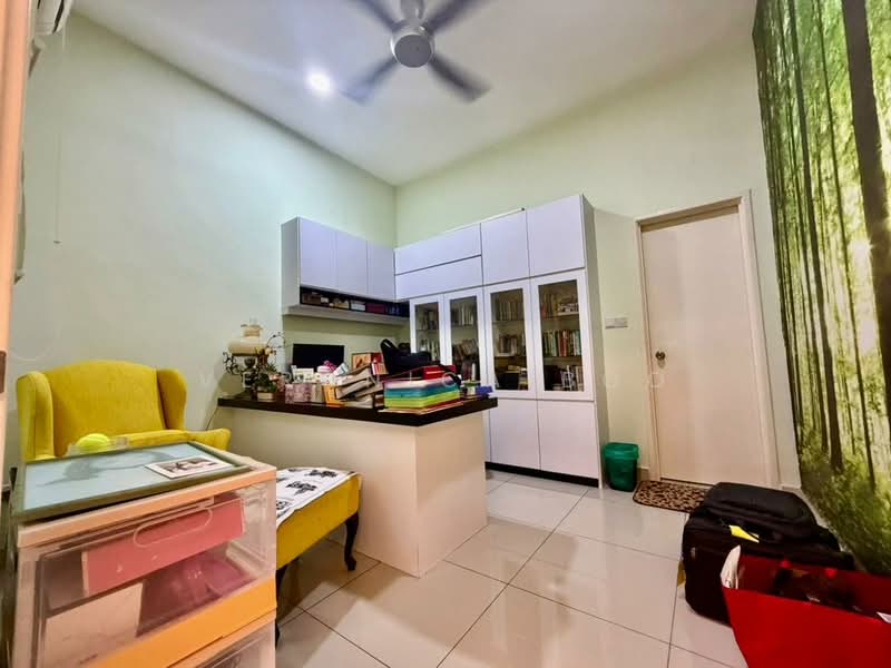 Rumah Teres 2 Tingkat untuk Dijual di Kampung Perlis (Bayan Lepas) - Veronica Boo - Study - PropertyGuru.com.my