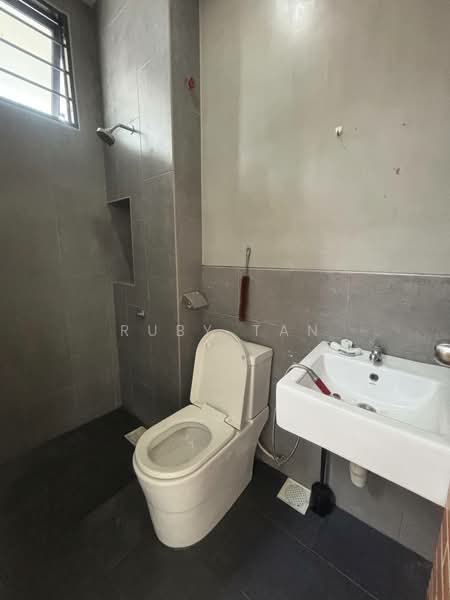 Rumah Teres 2 Tingkat untuk Dijual di Bandar Pulai Jaya (Kulai) - Ruby Tan - Bathroom - PropertyGuru.com.my