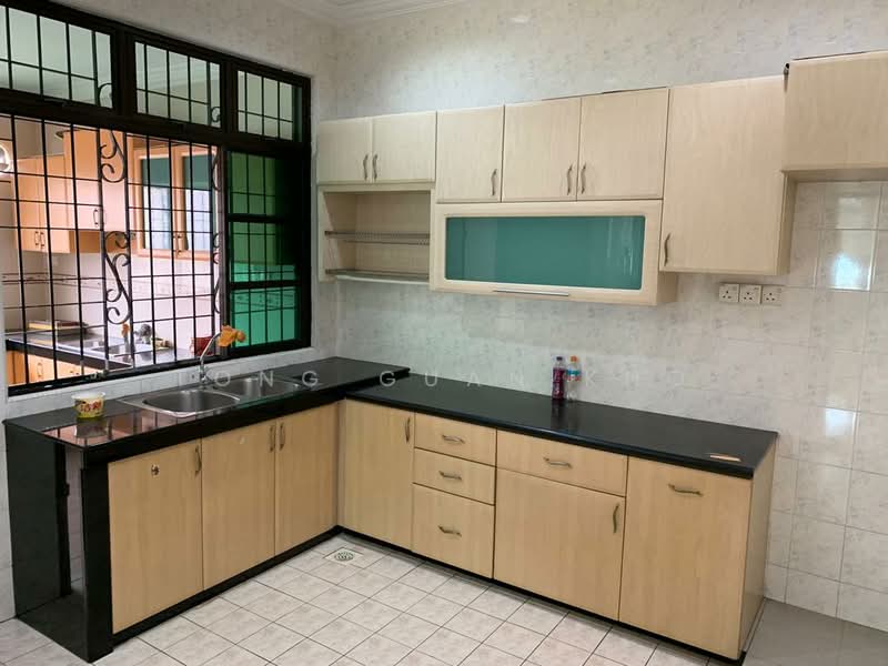 Rumah Berkembar untuk Dijual di Taman Pelangi Indah (Ulu Tiram) - Tong Guan Kho - Kitchen - PropertyGuru.com.my