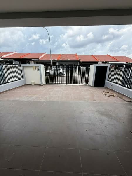 Rumah Teres 1 Tingkat untuk Dijual di Taman Pelangi Indah (Ulu Tiram) - Wallace Ang - Exterior - PropertyGuru.com.my