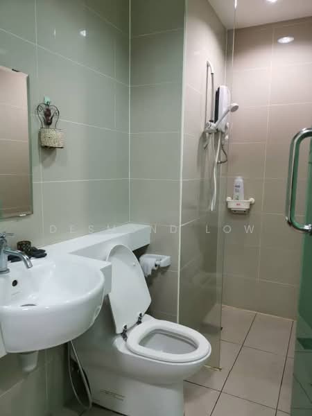 Service Residence for Rent at The Scott Garden SOHO - Desmond Low - Bathroom - PropertyGuru.com.my