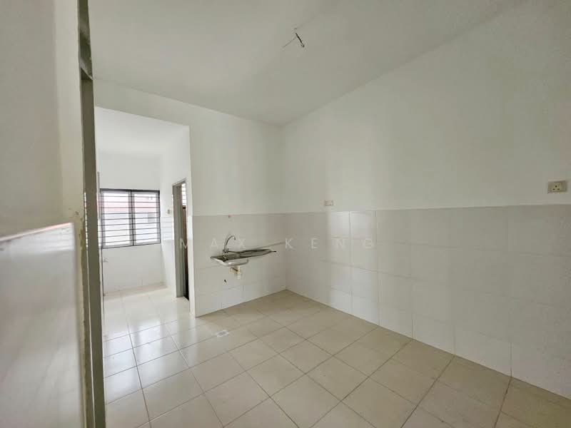Rumah Teres 2 Tingkat untuk Dijual di Taman Seri Austin (Tebrau) - Max Keng - Kitchen - PropertyGuru.com.my