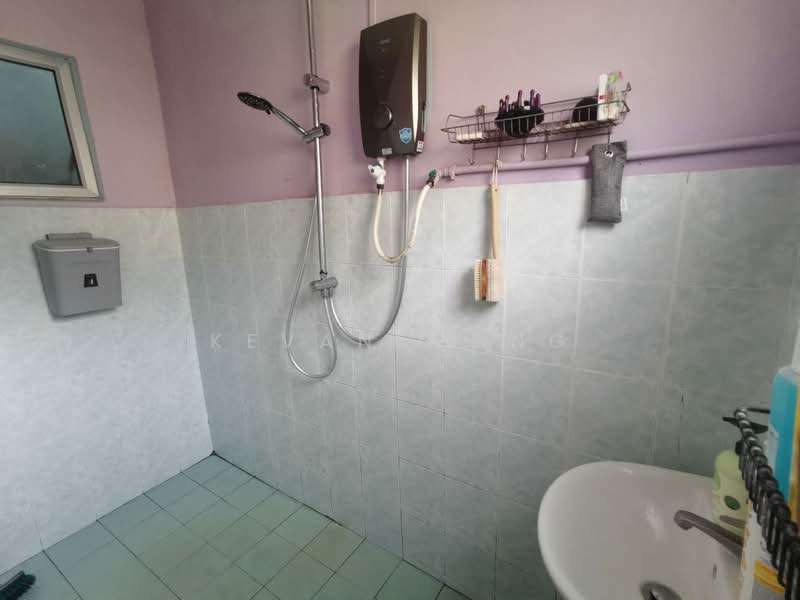 2.5-storey Terraced House for Sale in Taman Sri Gombak (Gombak) - Kevan Wong - Bathroom - PropertyGuru.com.my