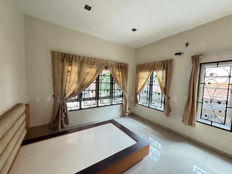 Bungalow for Sale in Ampang Jaya (Ampang) - Zarema Kulbuzheva - Bedroom - PropertyGuru.com.my