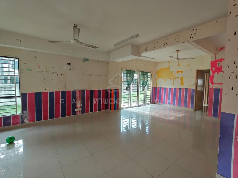 Rumah Berkembar untuk Dijual di Kampung Permatang Tengah (Balik Pulau) - Calvin Keoh - Living Room - PropertyGuru.com.my