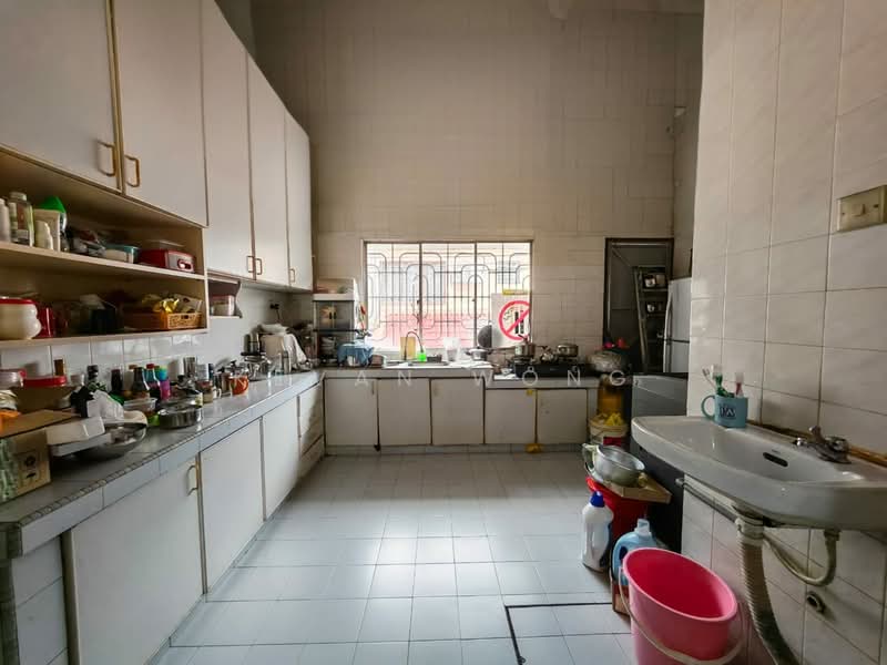 2-storey Terraced House for Sale in Taman Sri Gombak (Gombak) - Kevan Wong - Kitchen - PropertyGuru.com.my
