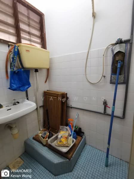 2-storey Terraced House for Sale in Taman Sri Gombak (Gombak) - Kevan Wong - Bathroom - PropertyGuru.com.my