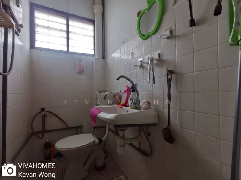 2-storey Terraced House for Sale in Taman Sri Gombak (Gombak) - Kevan Wong - Bathroom - PropertyGuru.com.my