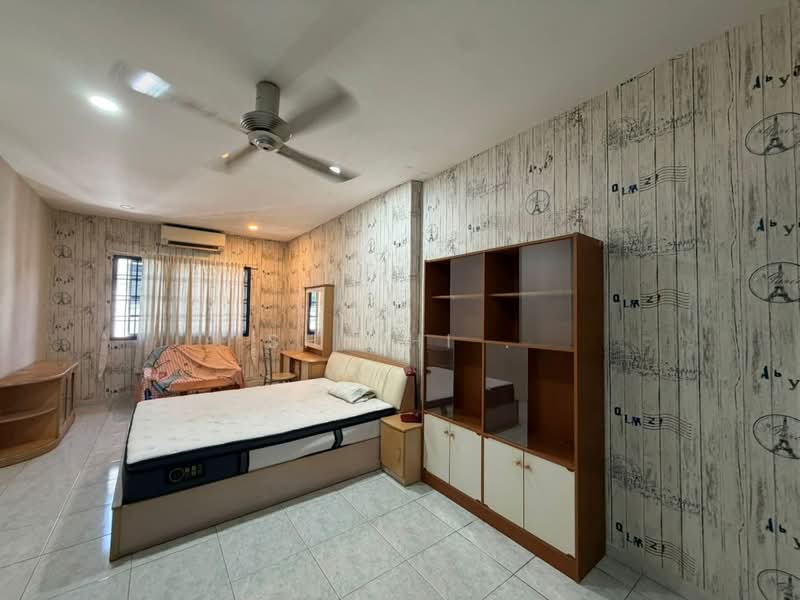 2-storey Terraced House for Rent in Taman Putri Kulai (Kulai) - Shishi . - PropertyGuru.com.my