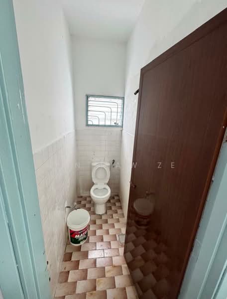 2-storey Terraced House for Rent in Taman Intan (Klang) - Han Haw Ze - Bathroom - PropertyGuru.com.my