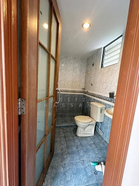 Apartment for Sale at Tasik Heights Apartment - Hasliza Hassan - Bathroom - PropertyGuru.com.my