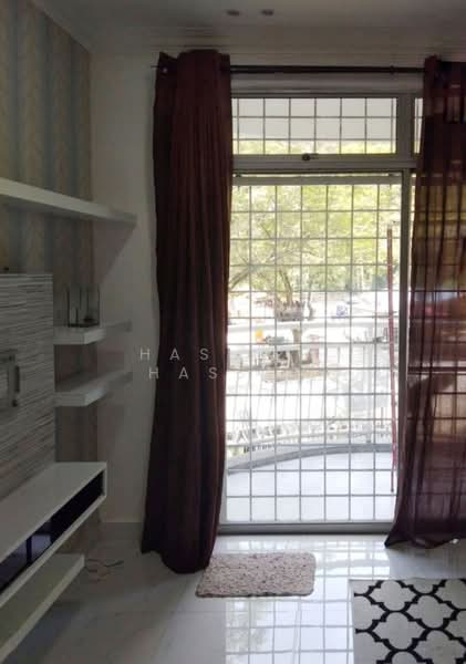 Apartment for Sale at Tasik Heights Apartment - Hasliza Hassan - Living Room - PropertyGuru.com.my