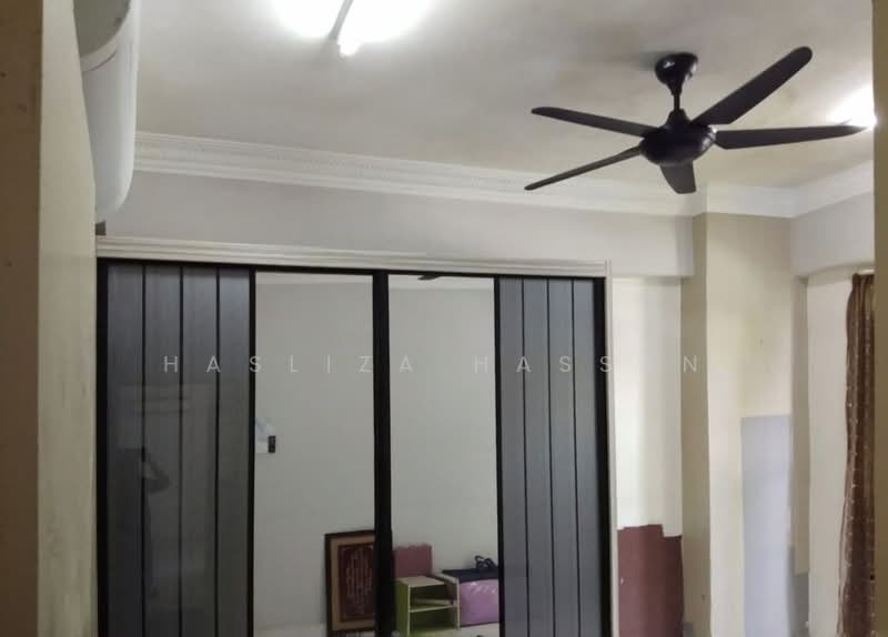 Apartment for Sale at Tasik Heights Apartment - Hasliza Hassan - Living Room - PropertyGuru.com.my