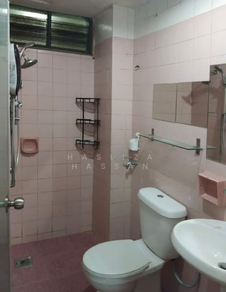 Apartment for Sale at Tasik Heights Apartment - Hasliza Hassan - Bathroom - PropertyGuru.com.my