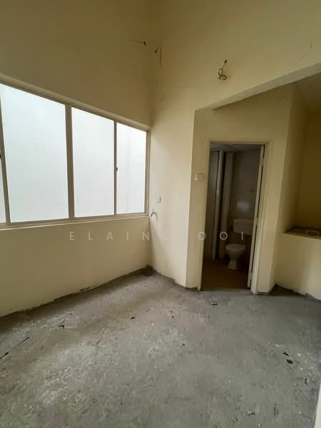Condominium for Sale at Putra Marine Resort - Elaine Ooi - Bathroom - PropertyGuru.com.my