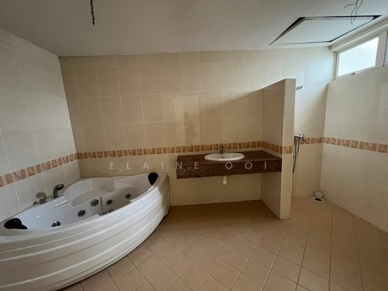 Condominium for Sale at Putra Marine Resort - Elaine Ooi - Bathroom - PropertyGuru.com.my