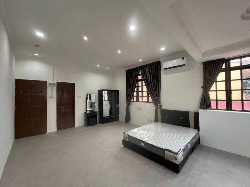 Semi-Detached House for Rent in Taman Tasek (Johor Bahru) - Zoey Lee - Bedroom - PropertyGuru.com.my