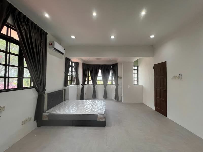 Semi-Detached House for Rent in Taman Tasek (Johor Bahru) - Zoey Lee - Bedroom - PropertyGuru.com.my