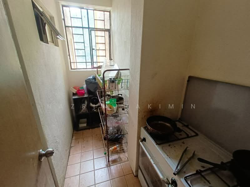 Condominium for Sale at Pangsapuri Saujana Gombak - Nazrin Hakimin - Kitchen - PropertyGuru.com.my