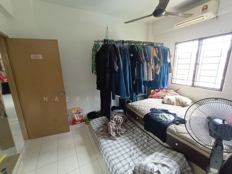 Condominium for Sale at Pangsapuri Saujana Gombak - Nazrin Hakimin - Bedroom - PropertyGuru.com.my