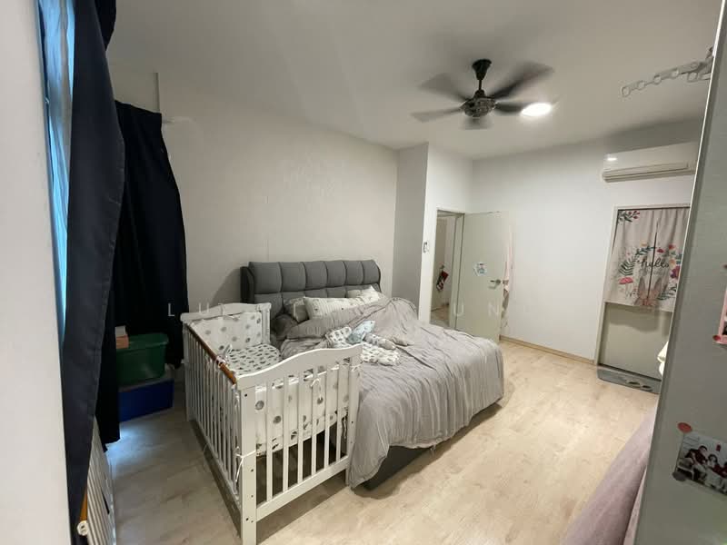Condominium for Rent at Parkhill Residence - Lu King Hung - Bedroom - PropertyGuru.com.my