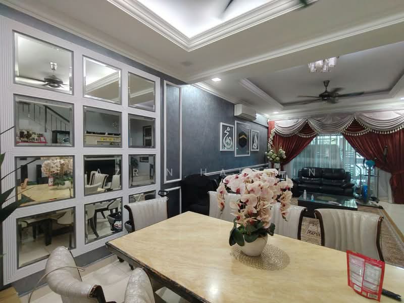 Rumah Teres 2 Tingkat untuk Dijual di Kota Puteri (Batu Arang) - Nazrin Hakimin - Living Room - PropertyGuru.com.my