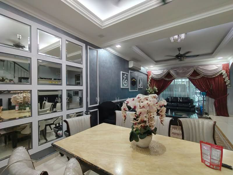 Rumah Teres 2 Tingkat untuk Dijual di Kota Puteri (Batu Arang) - Nazrin Hakimin - Living Room - PropertyGuru.com.my